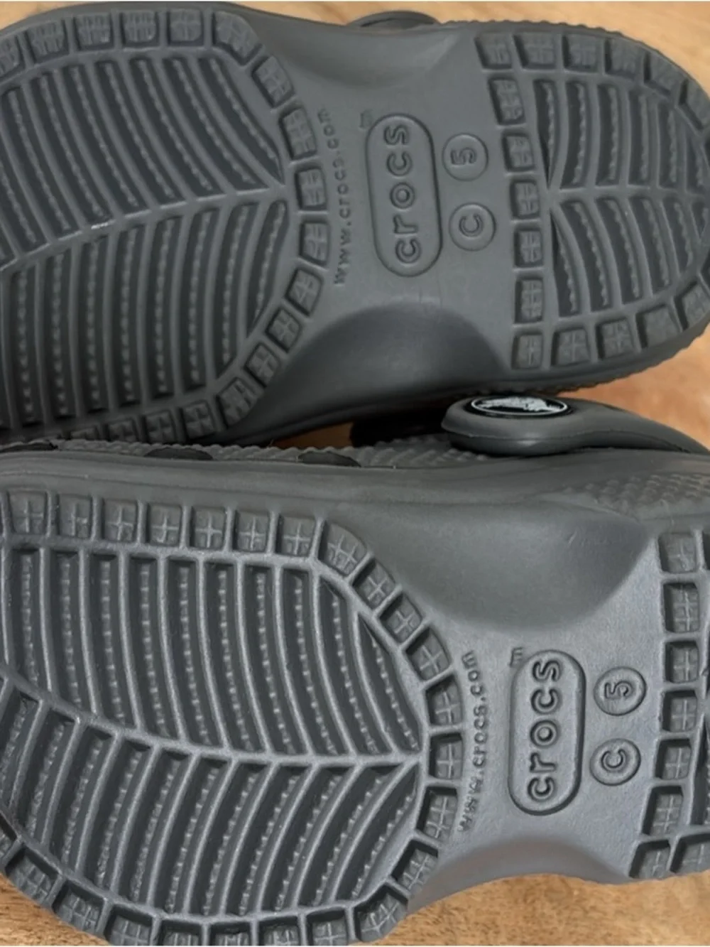 CROCS Kids Classic Clogs in Dark Gray